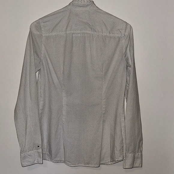NWOT - Tommy Hilfiger Polka Dot Classic Fit Shirt - Picture 6 of 7